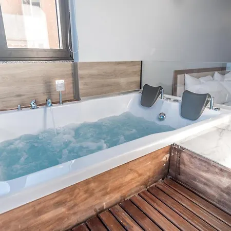 Sea Forever - Luxury Apt With Jacuzzi & Full Sea Views *