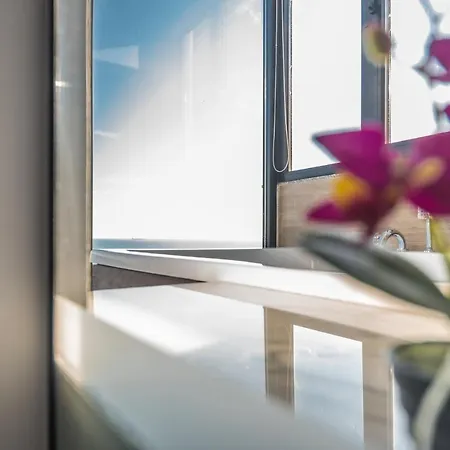 Sea Forever - Luxury Apt With Jacuzzi & Full Sea Views Apartment *